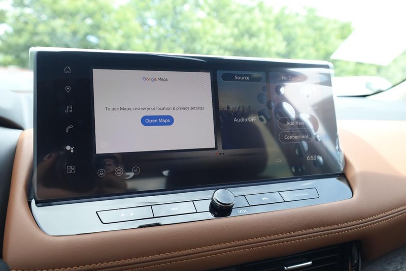 Nissan Rogue Vehicle Image 11