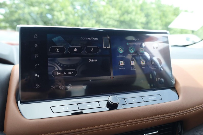 Nissan Rogue Vehicle Image 12