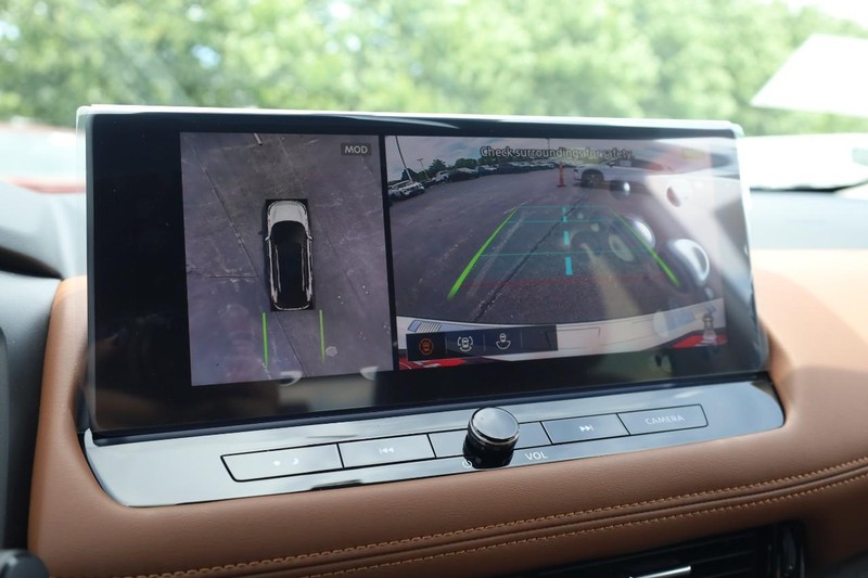 Nissan Rogue Vehicle Image 13