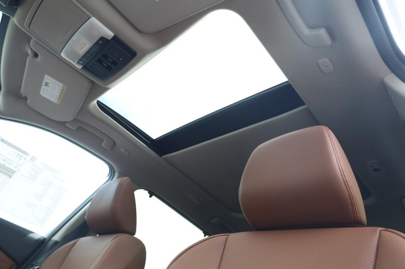 Nissan Rogue Vehicle Image 21