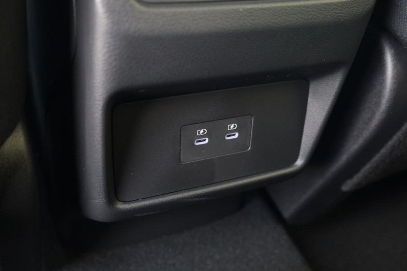 Nissan Rogue Vehicle Image 22