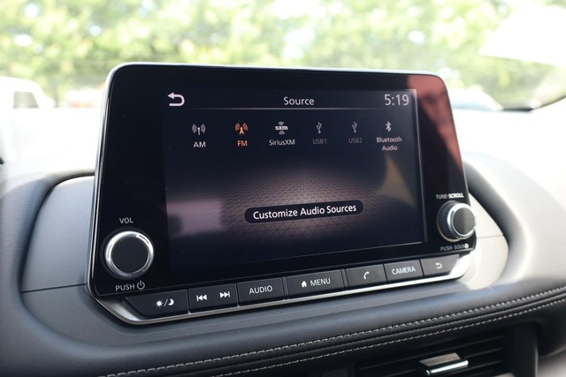 Nissan Rogue Vehicle Image 12