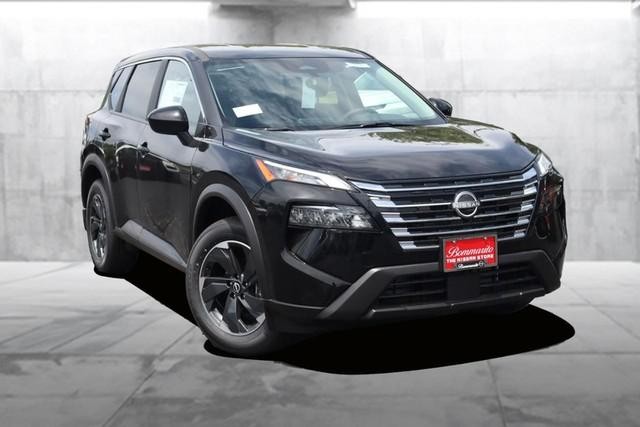 Nissan Rogue Vehicle Image 02