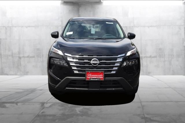 Nissan Rogue Vehicle Image 04