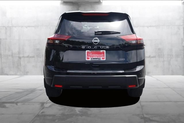 Nissan Rogue Vehicle Image 06