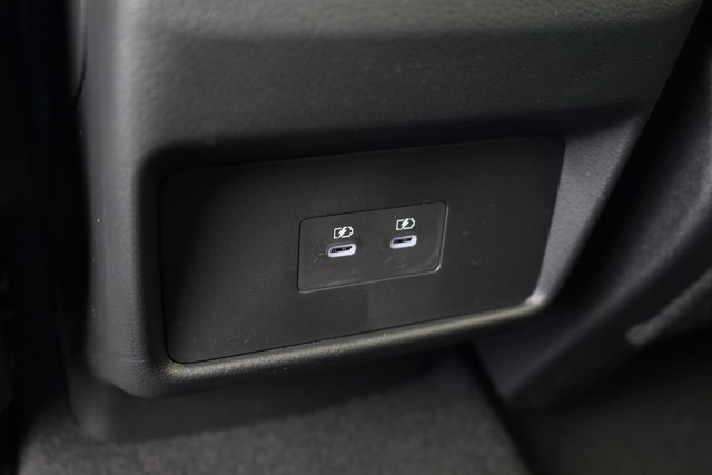 Nissan Rogue Vehicle Image 22