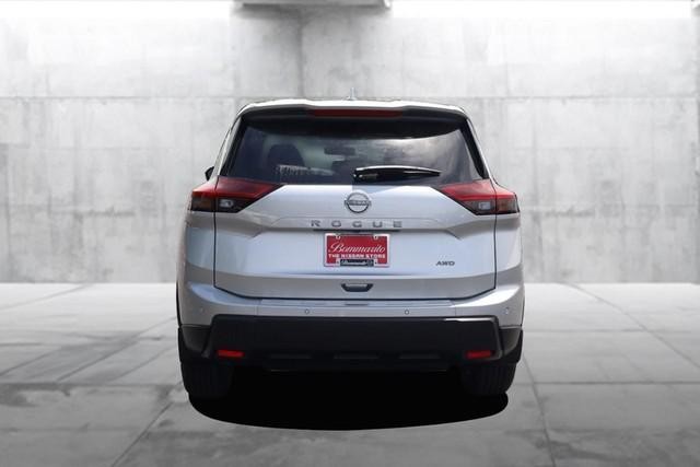Nissan Rogue Vehicle Image 06