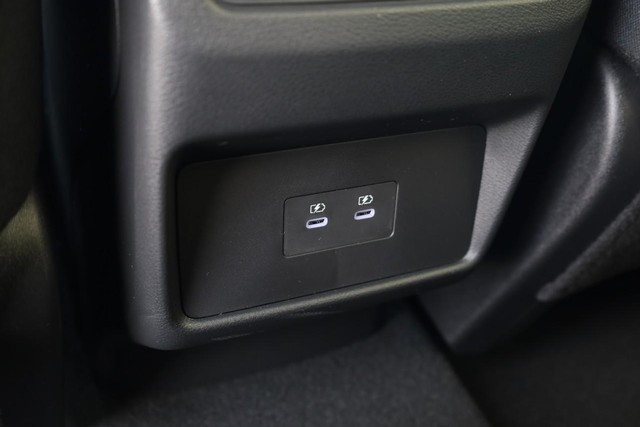 Nissan Rogue Vehicle Image 22