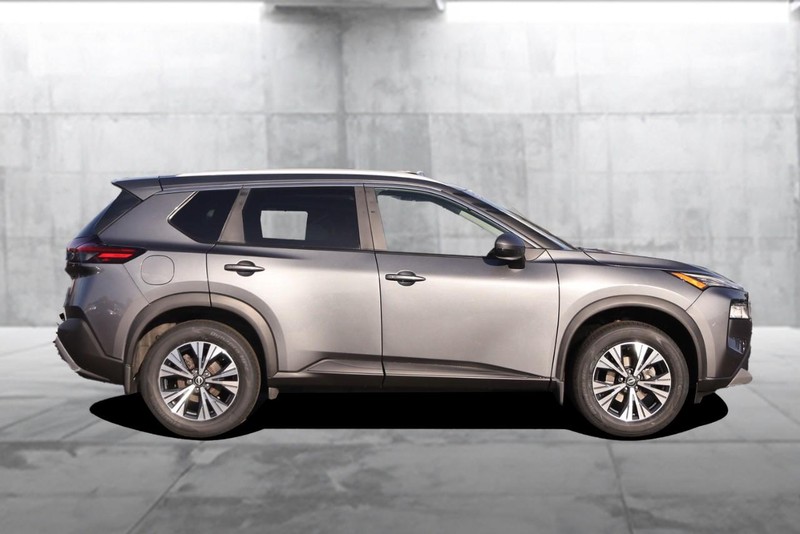Nissan Rogue Vehicle Image 05