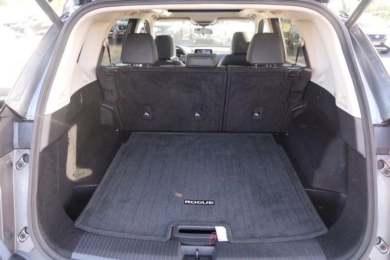 Nissan Rogue Vehicle Image 07