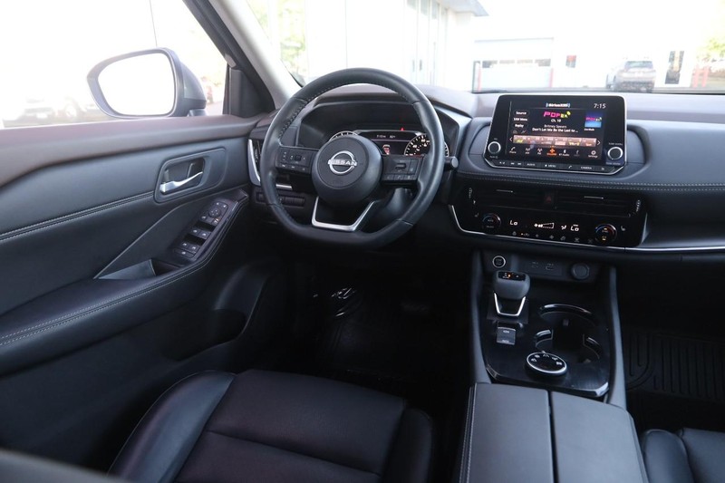 Nissan Rogue Vehicle Image 22