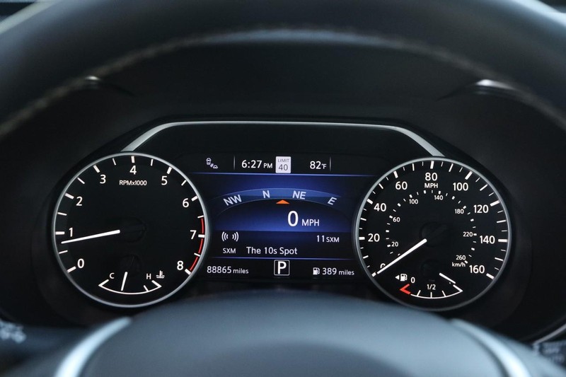 Nissan Maxima Vehicle Image 14