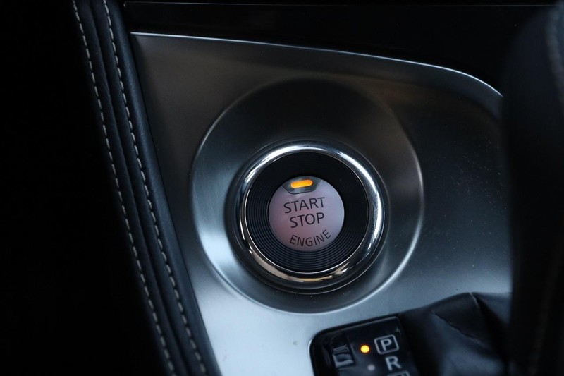 Nissan Maxima Vehicle Image 15