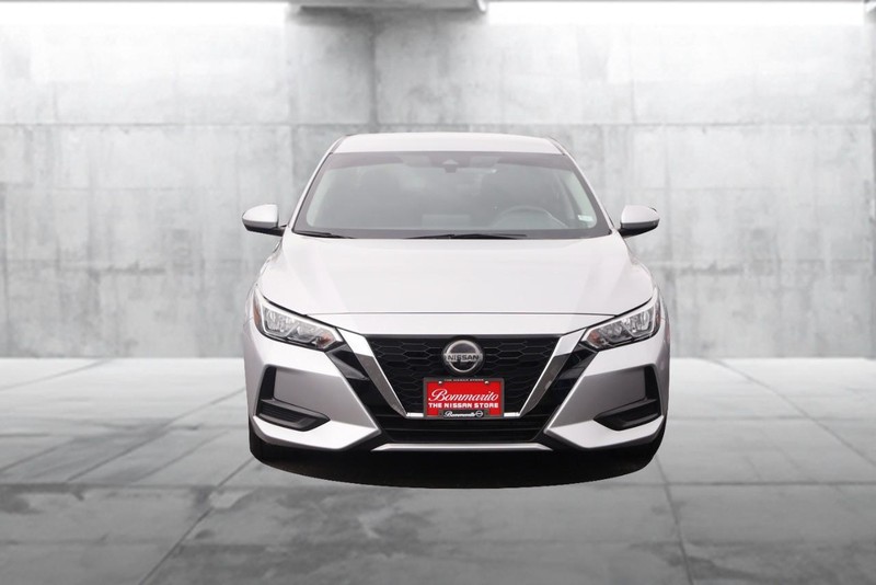 Nissan Sentra Vehicle Image 04