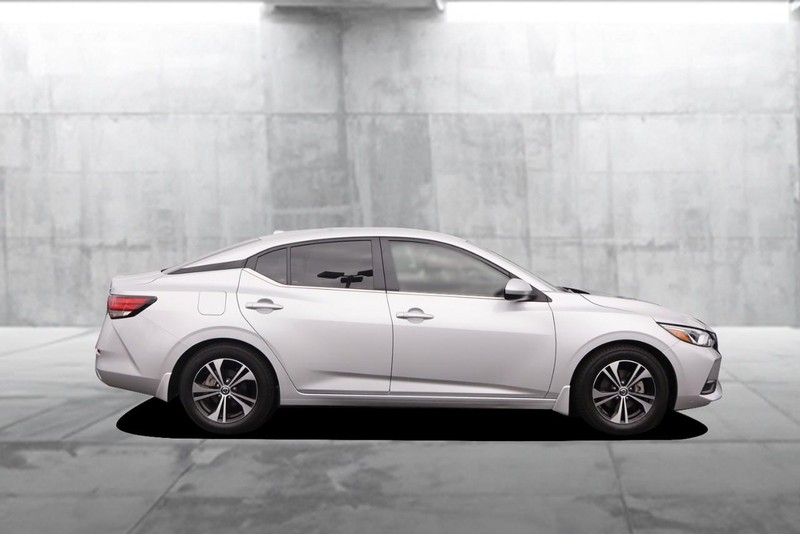 Nissan Sentra Vehicle Image 05