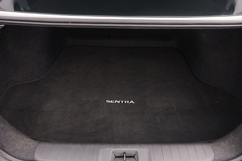 Nissan Sentra Vehicle Image 07