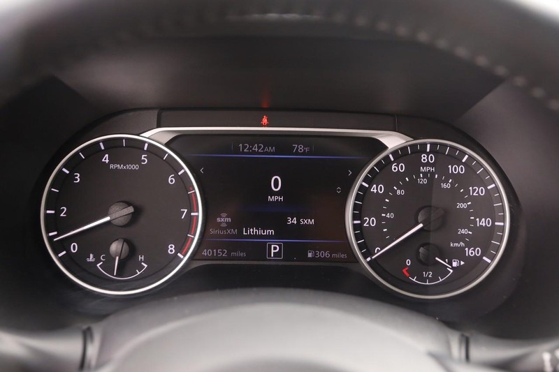 Nissan Sentra Vehicle Image 13