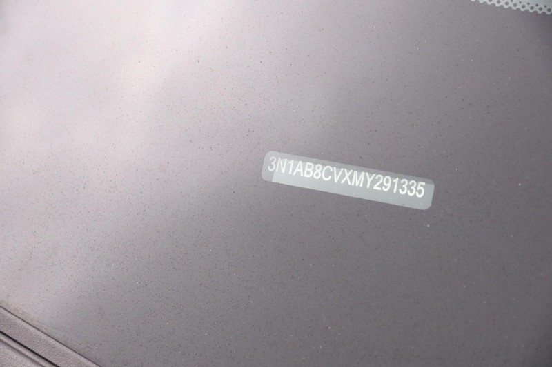 Nissan Sentra Vehicle Image 26