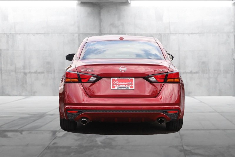 Nissan Altima Vehicle Image 06