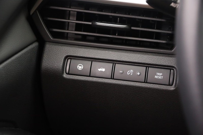 Nissan Altima Vehicle Image 20
