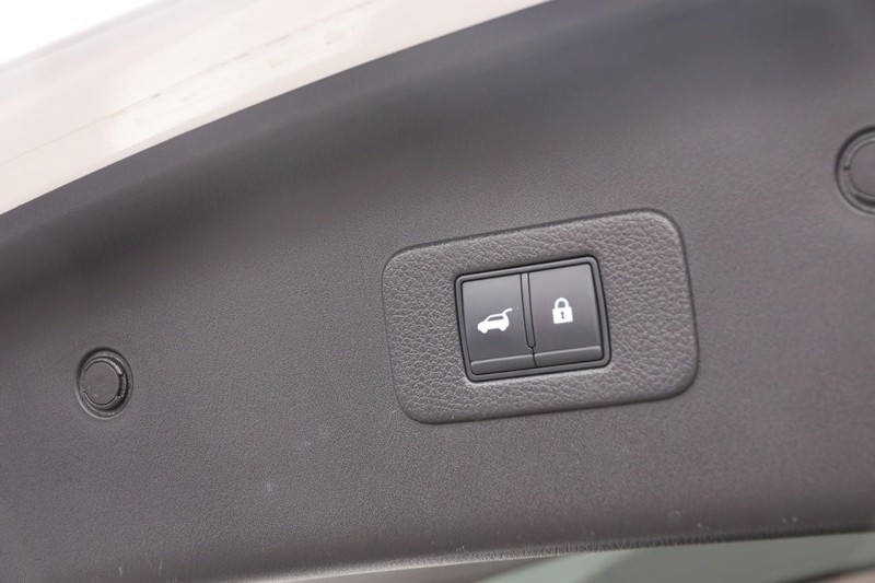 Nissan Armada Vehicle Image 08
