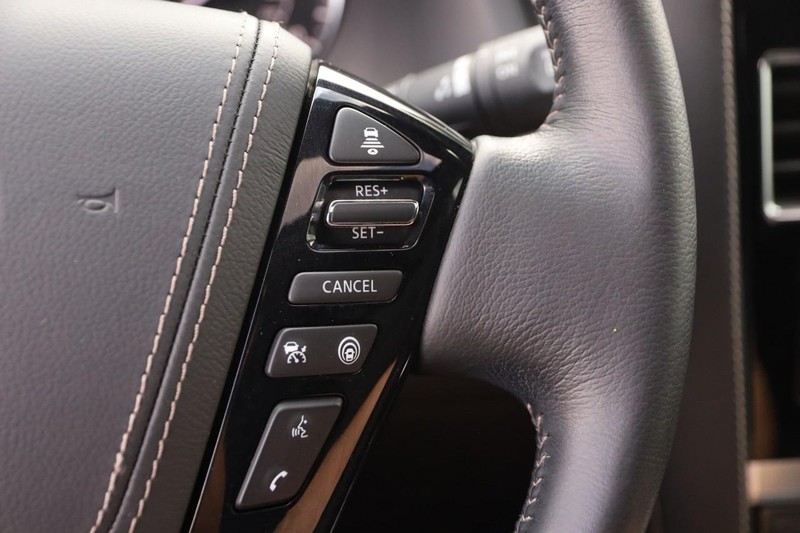 Nissan Armada Vehicle Image 15