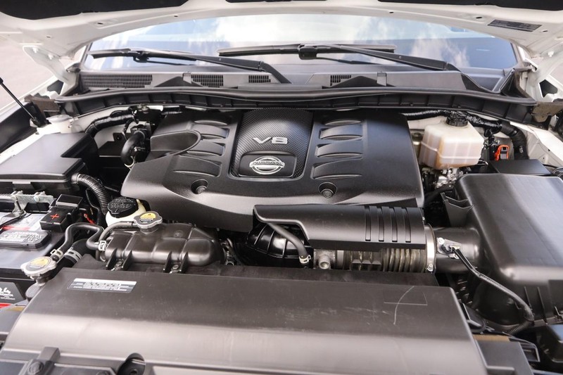 Nissan Armada Vehicle Image 31