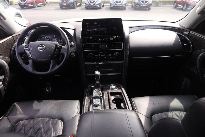Nissan Armada Vehicle Image 32