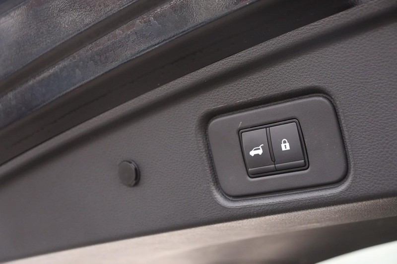 Nissan Pathfinder Vehicle Image 07