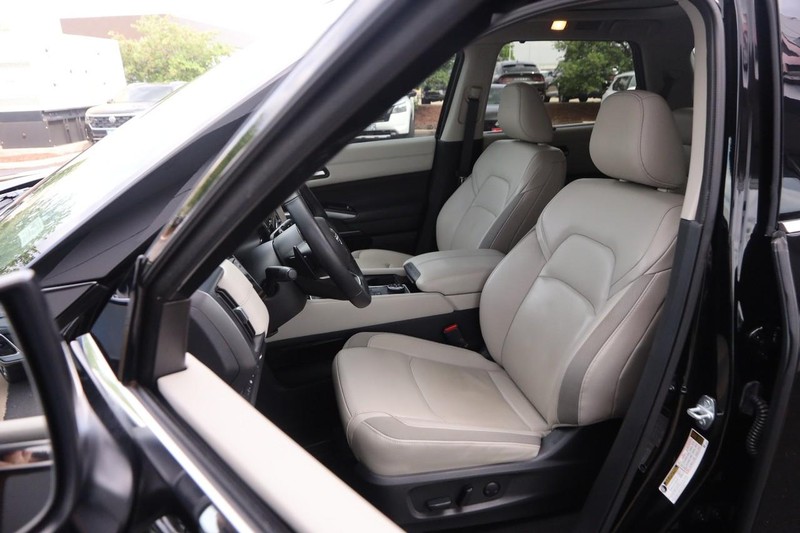 Nissan Pathfinder Vehicle Image 09