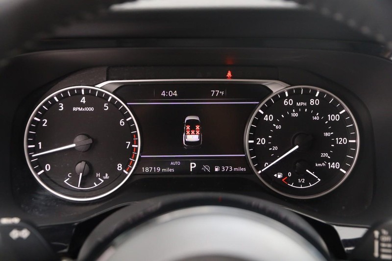 Nissan Pathfinder Vehicle Image 15