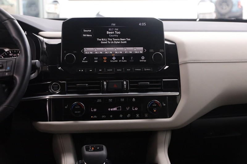 Nissan Pathfinder Vehicle Image 25