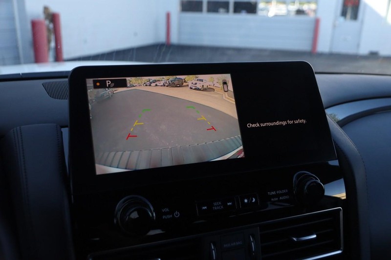 Nissan Armada Vehicle Image 16