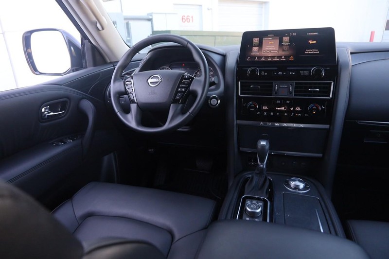 Nissan Armada Vehicle Image 21