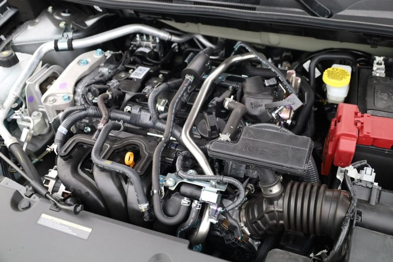 Nissan Sentra Vehicle Image 26