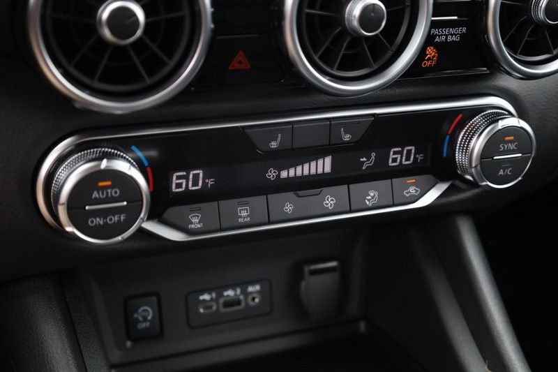 Nissan Sentra Vehicle Image 20