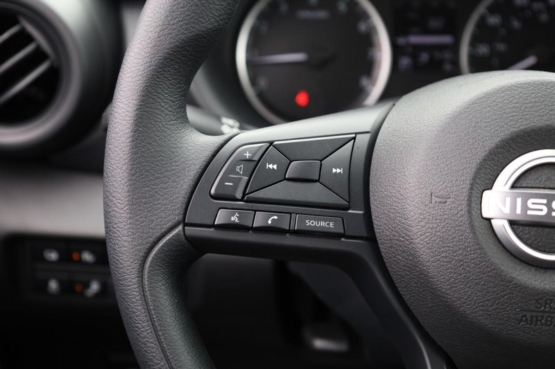 Nissan Kicks Play Vehicle Image 11