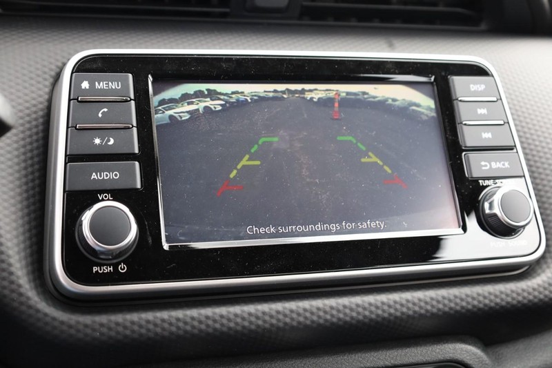Nissan Kicks Play Vehicle Image 14