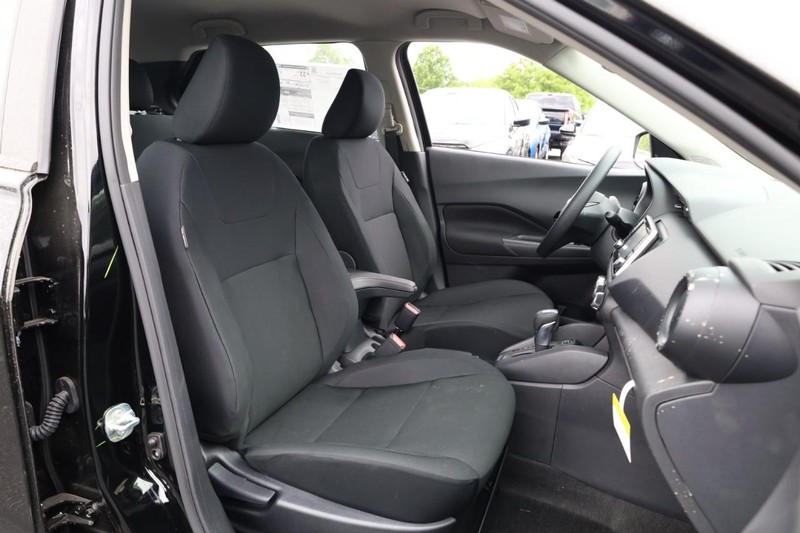 Nissan Kicks Play Vehicle Image 24