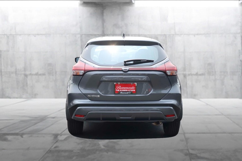 Nissan Kicks Play Vehicle Image 06