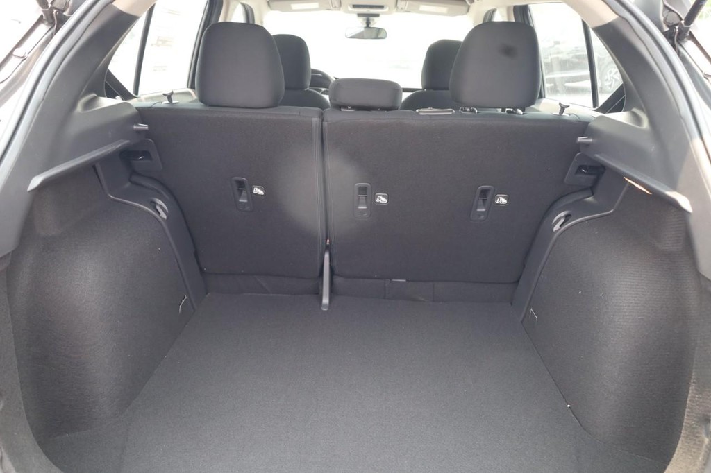 Nissan Kicks Play Vehicle Image 07