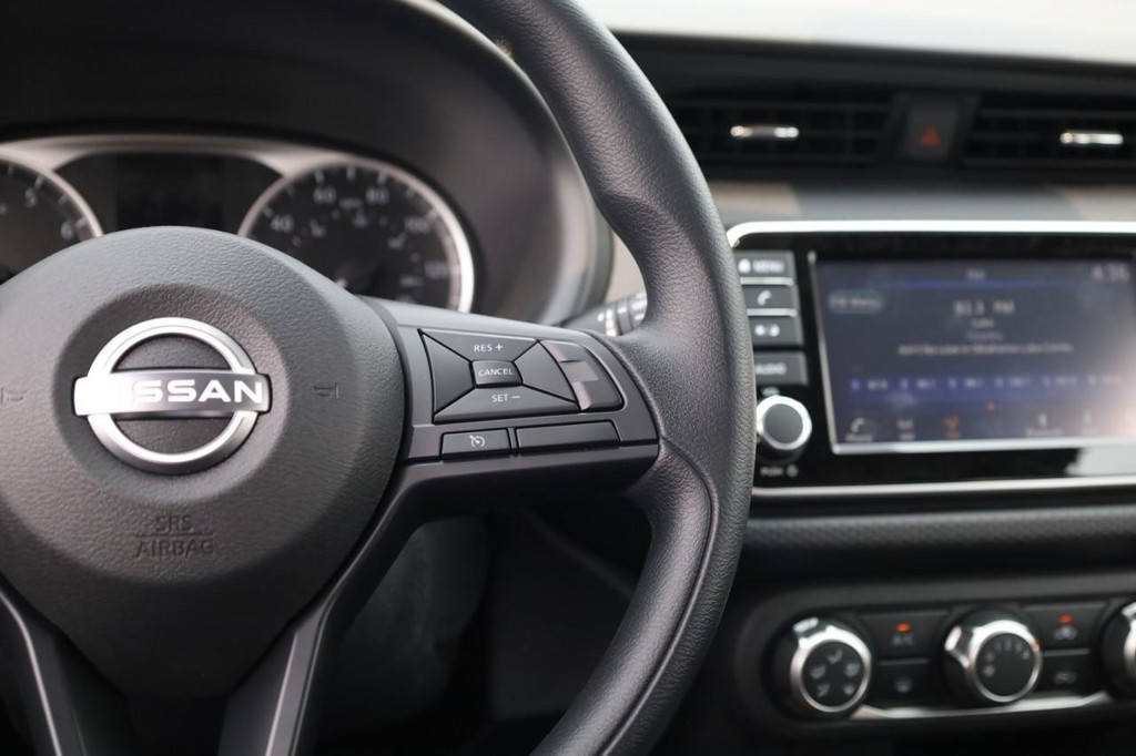 Nissan Kicks Play Vehicle Image 10