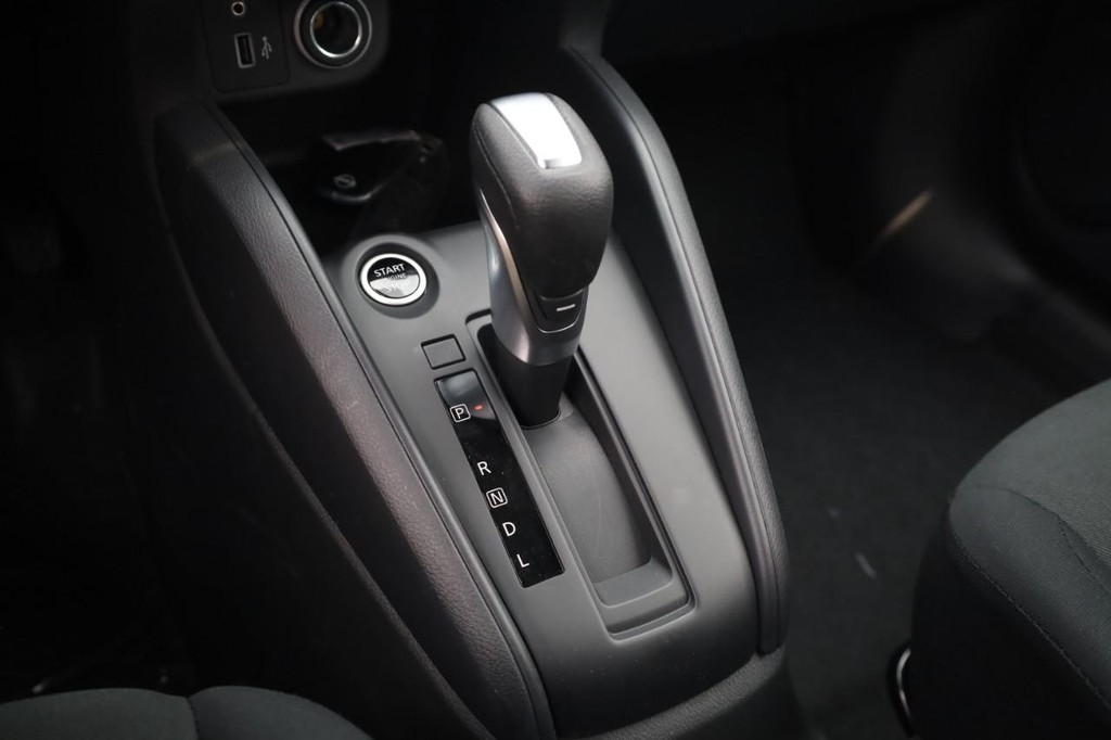 Nissan Kicks Play Vehicle Image 22