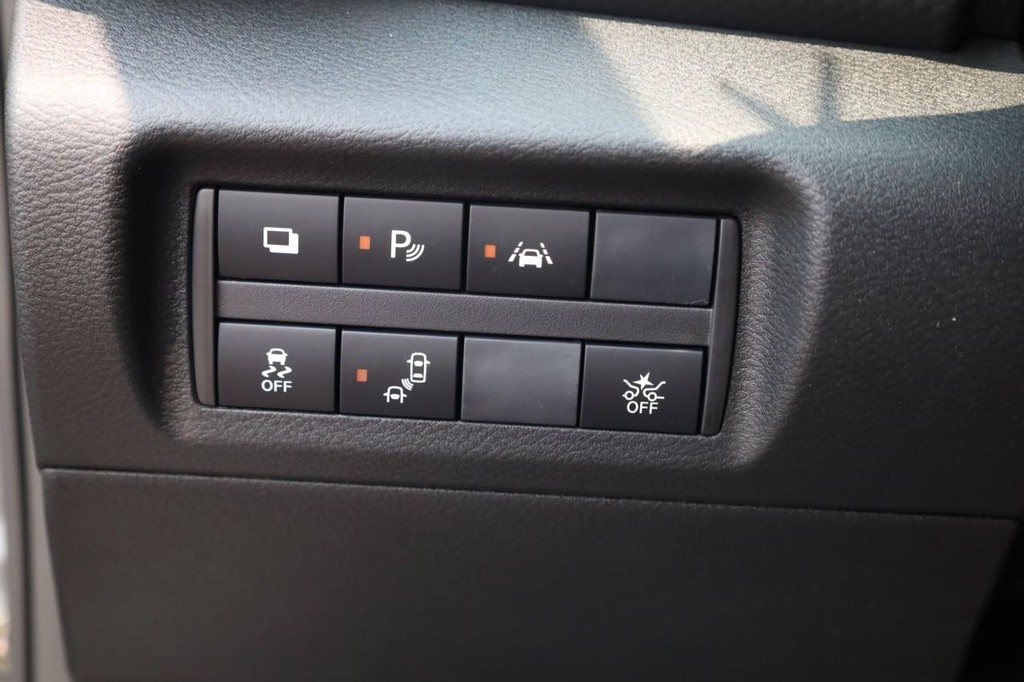 Nissan Kicks Play Vehicle Image 23