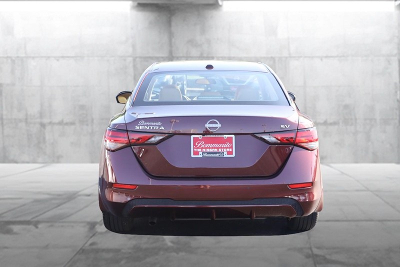 Nissan Sentra Vehicle Image 06