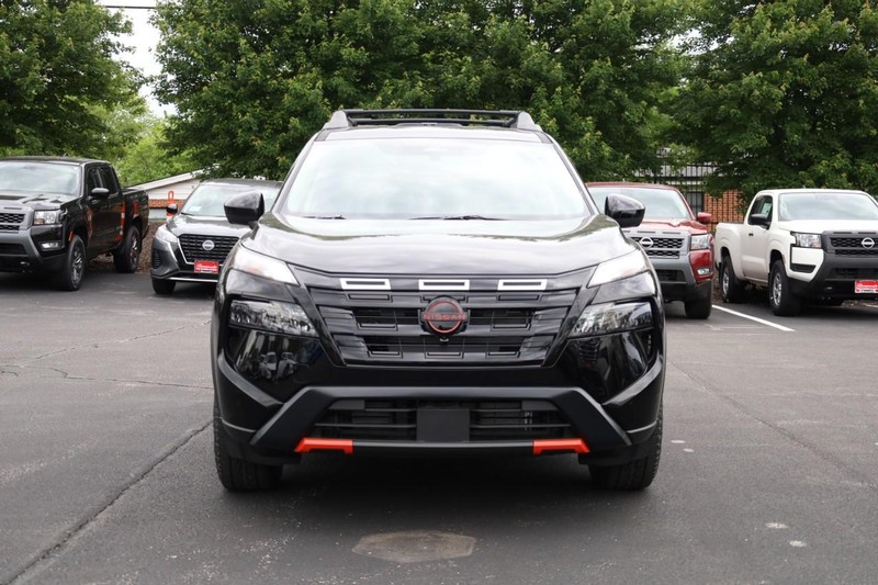 Nissan Rogue Vehicle Image 03