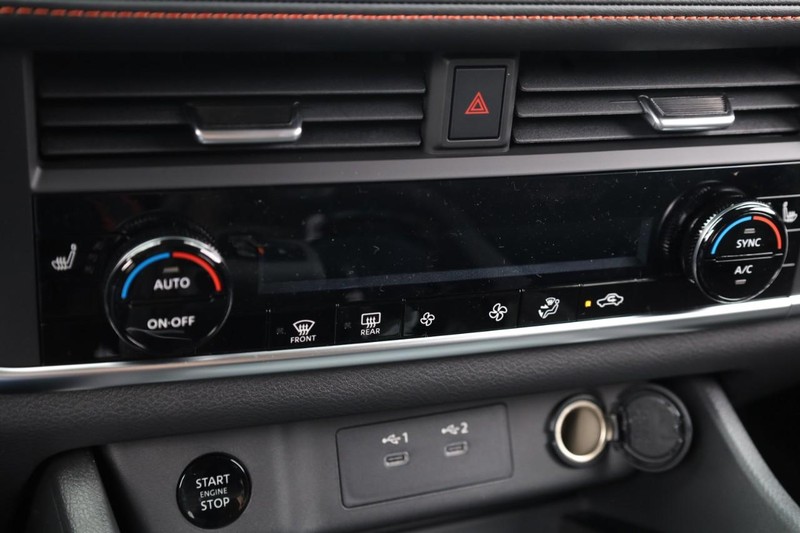 Nissan Rogue Vehicle Image 20