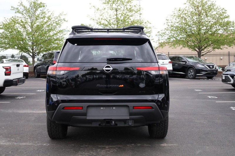 Nissan Pathfinder Vehicle Image 05