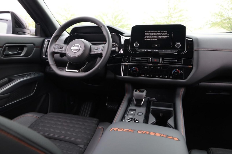 Nissan Pathfinder Vehicle Image 14