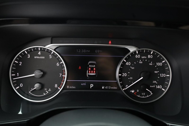 Nissan Pathfinder Vehicle Image 19
